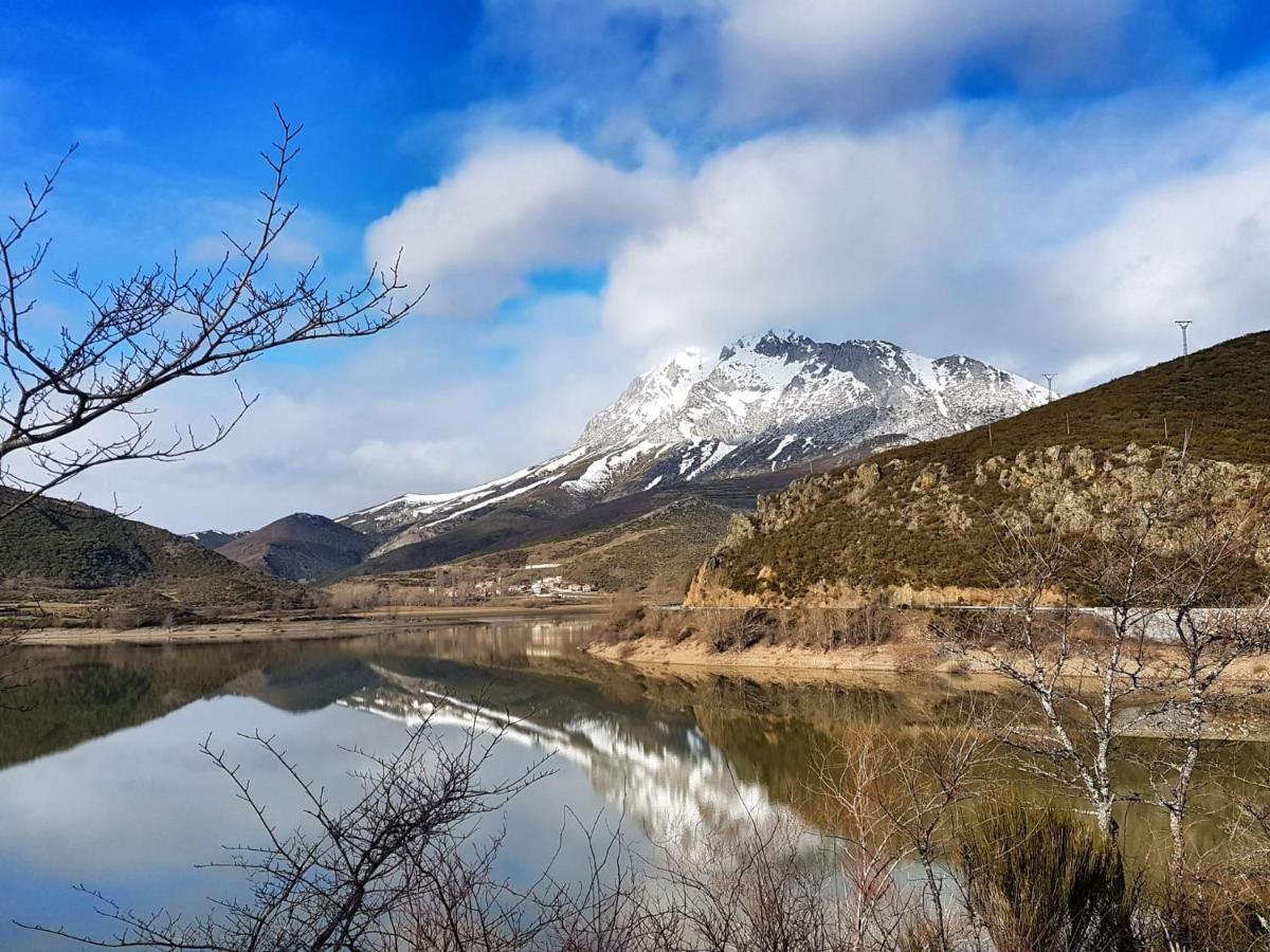 فيلا La Casa De Salinas Salinas De Pisuerga المظهر الخارجي الصورة